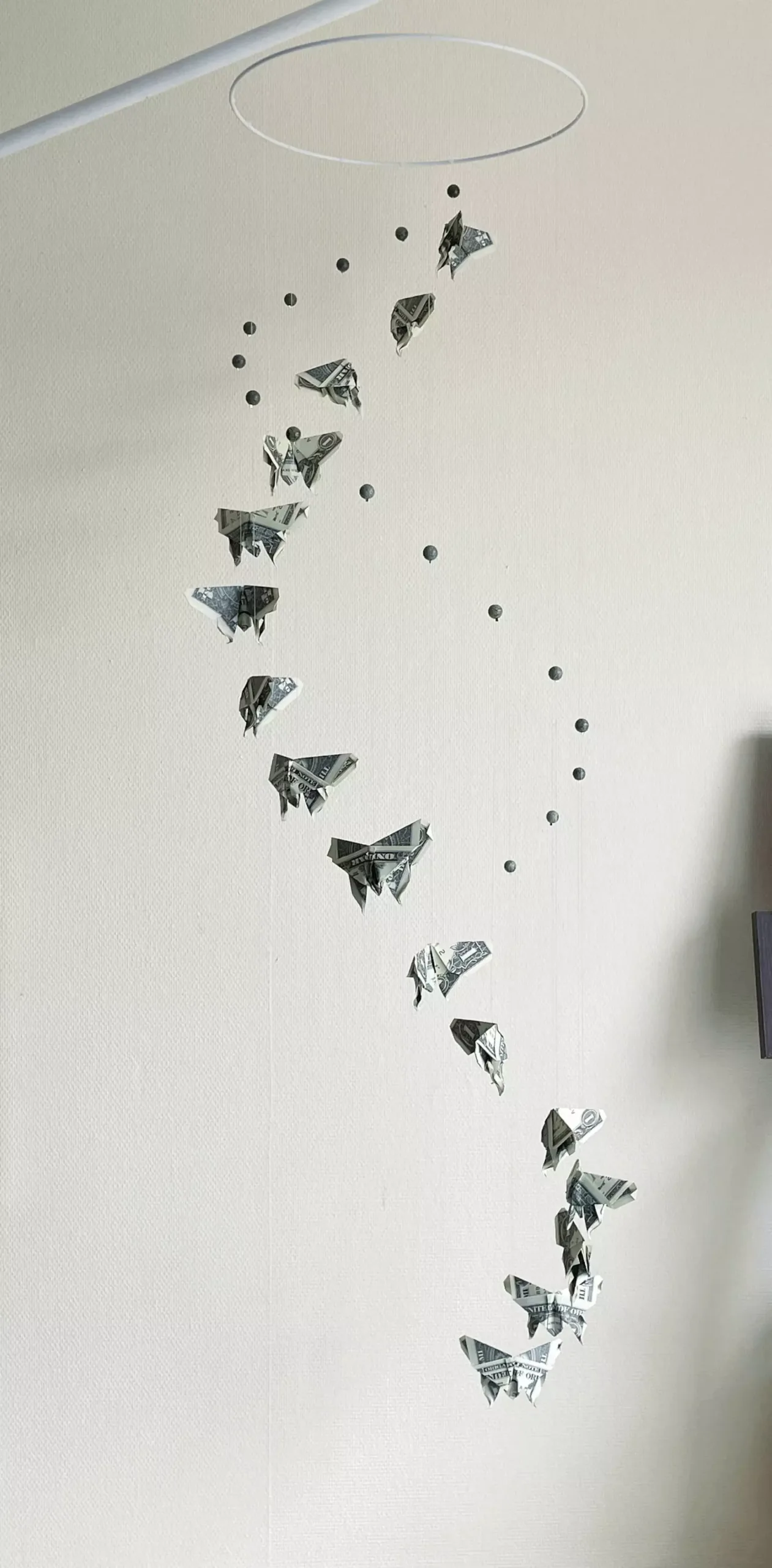 mobile decoration origami papillon dollars