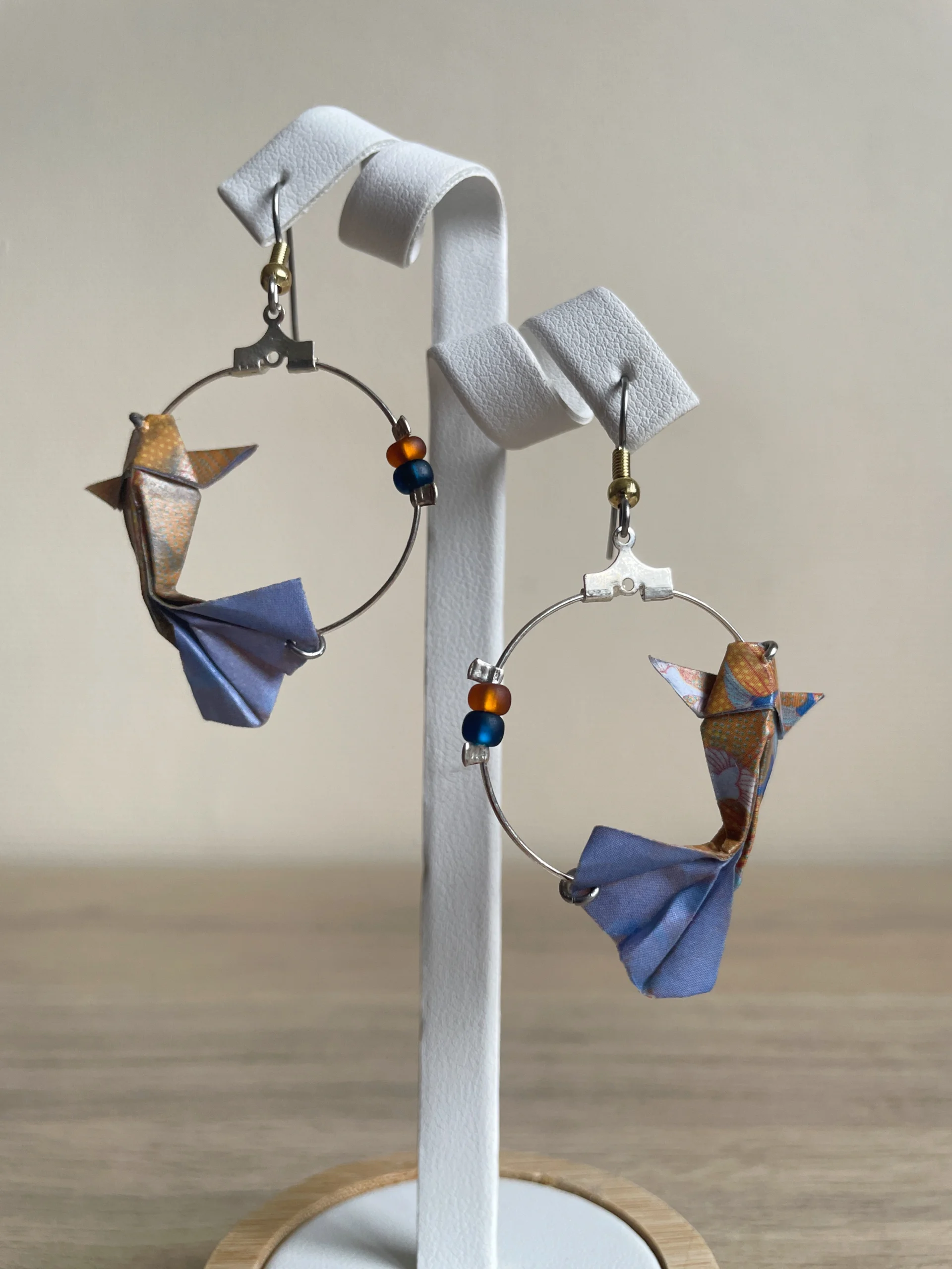 Boucles d'Oreilles Origami Créoles Carpe Koï – Image 6