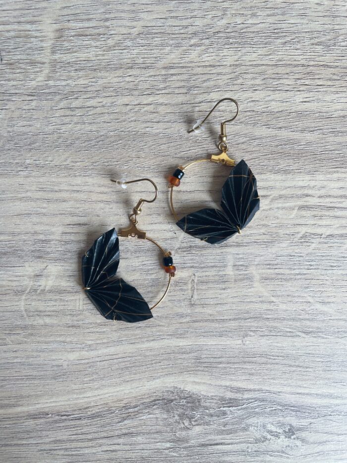 Boucles d'Oreilles Origami Eventail Noir – Image 4