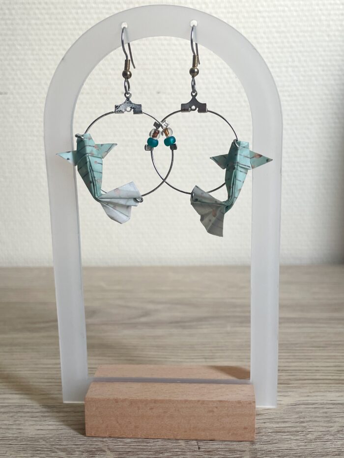 Boucles d'Oreilles Origami Créoles Carpe Koï – Image 2